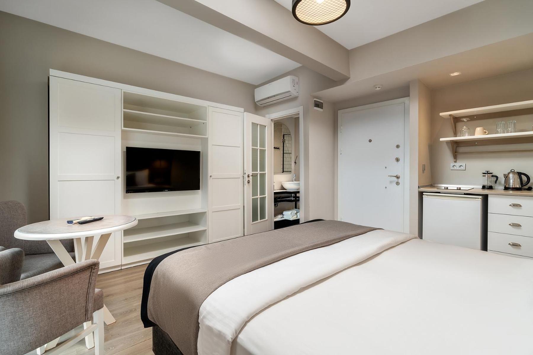 Urban Quarters - Tepebasi Aparthotel Istanbul Bagian luar foto