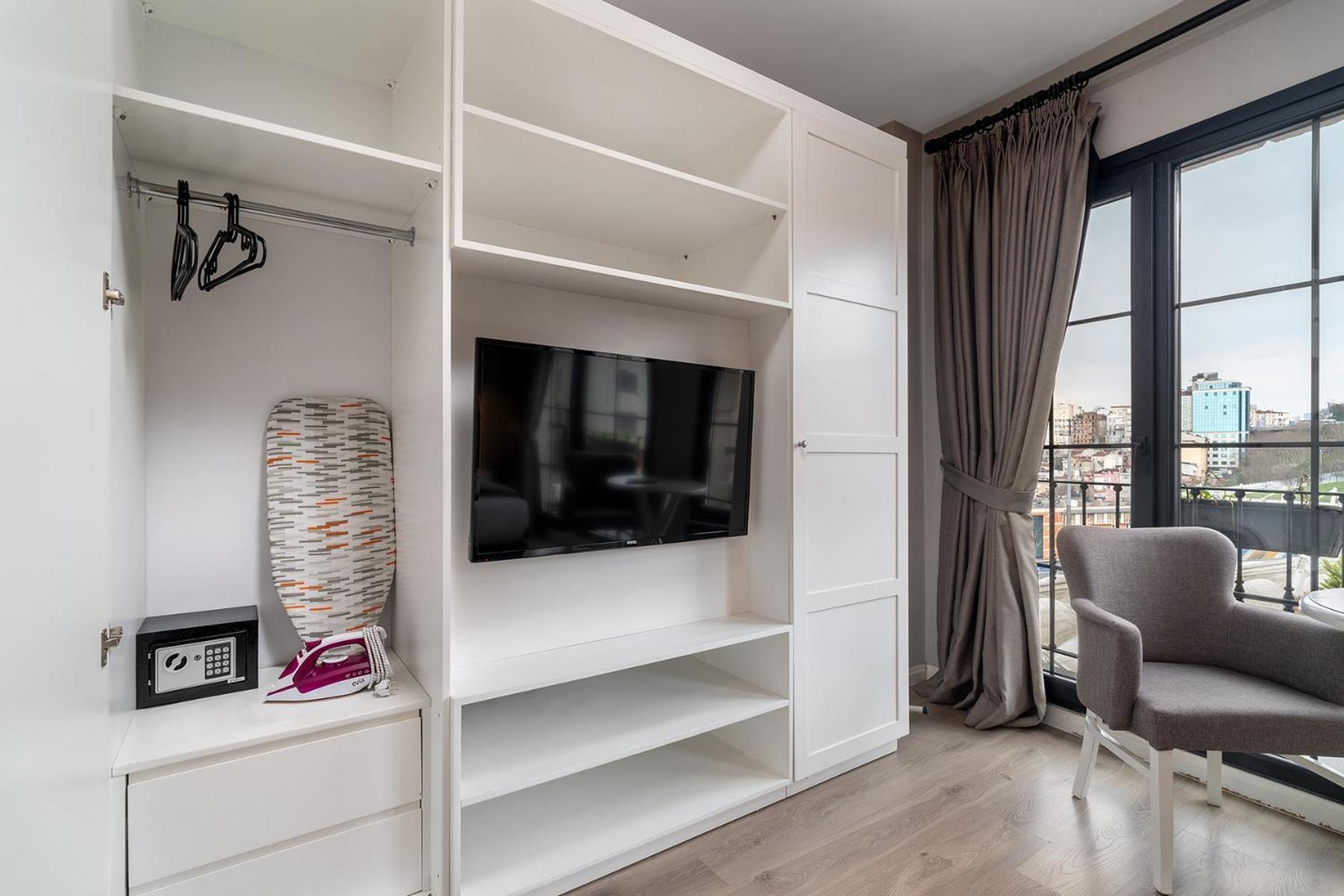 Urban Quarters - Tepebasi Aparthotel Istanbul Bagian luar foto
